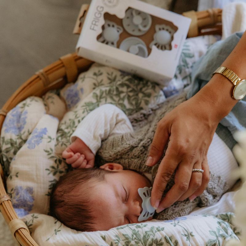 FRIGG Baby's First Pacifier - 4-Pack - Moonlight Sailing